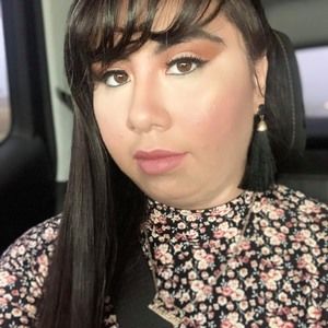 Meet your Posher, Karina a.